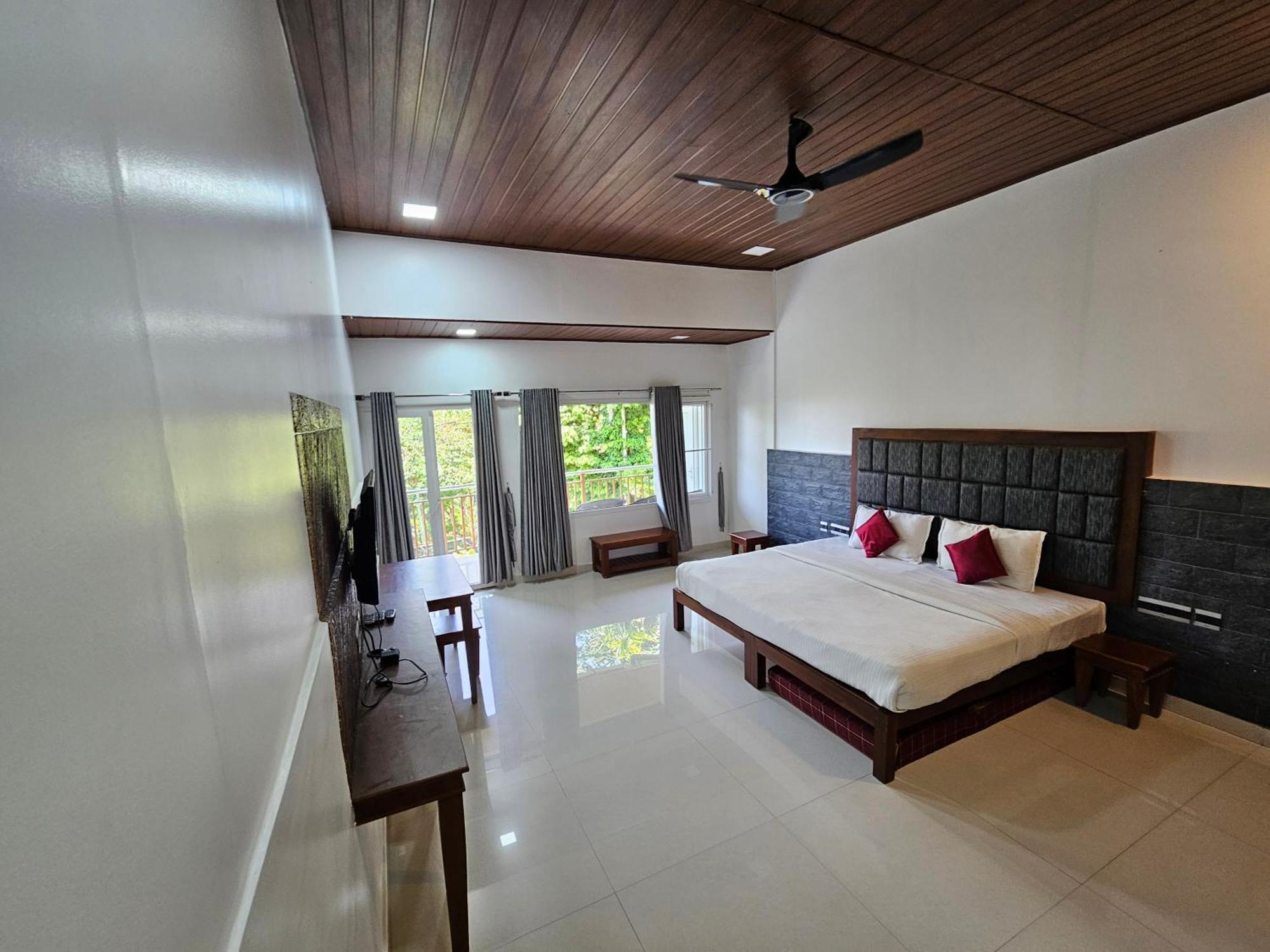 Misty Bush Munnar Bed & Breakfast Exterior photo